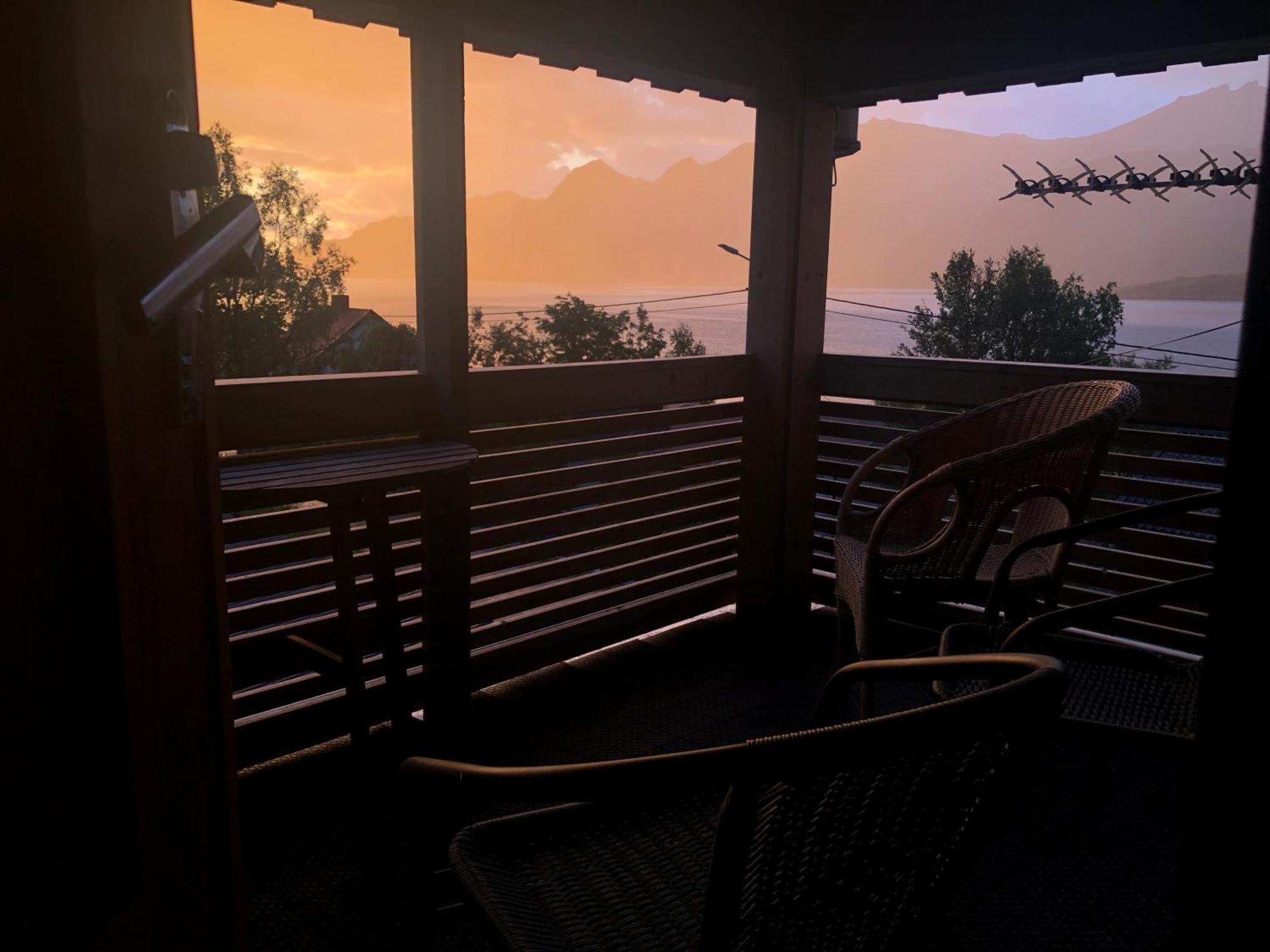 Segla Guesthouse - With View Of Fjord Fjordgard Exterior foto