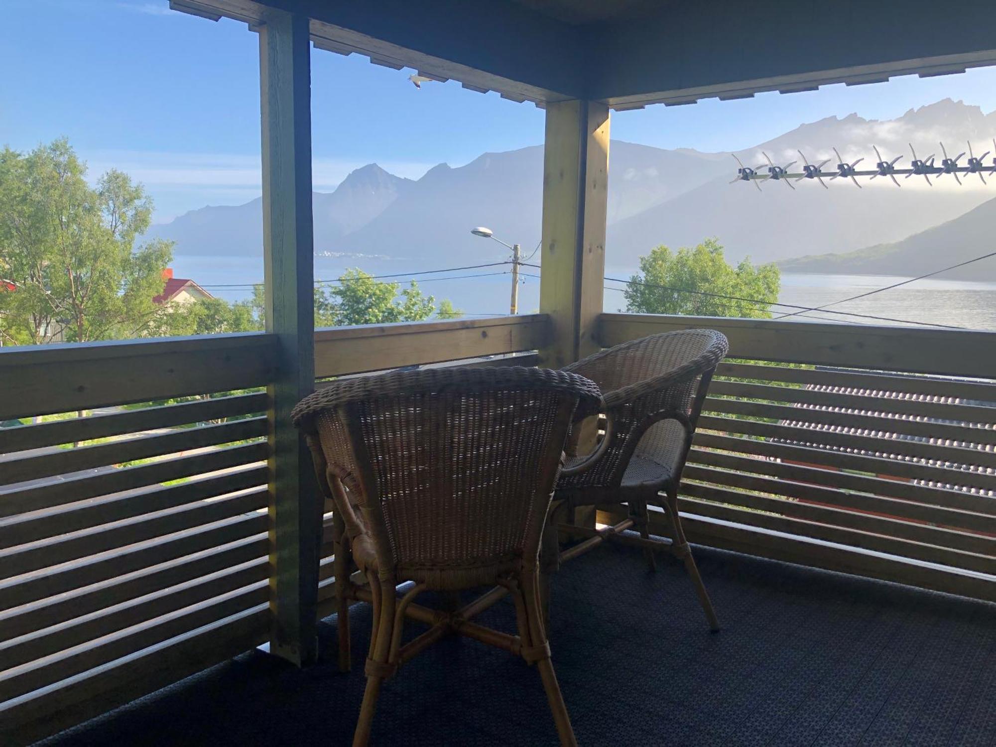Segla Guesthouse - With View Of Fjord Fjordgard Exterior foto