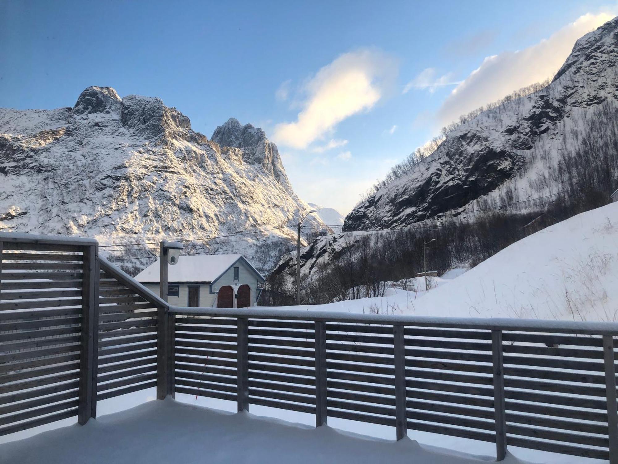 Segla Guesthouse - With View Of Fjord Fjordgard Exterior foto